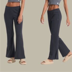 Vuori Women's Navy Flared Lounge Pants